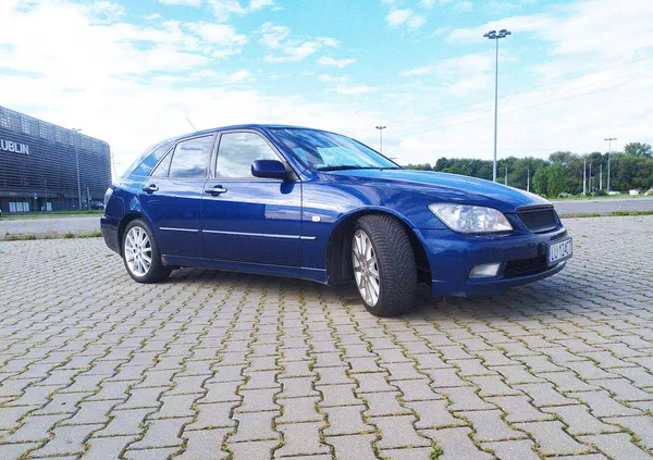 Lexus IS cena 18900 przebieg: 380000, rok produkcji 2004 z Lublin